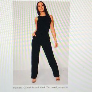Round neck jumpsuit